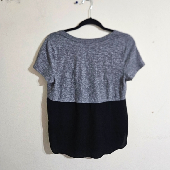 Express Color Block Blouse - Picture 2 of 4